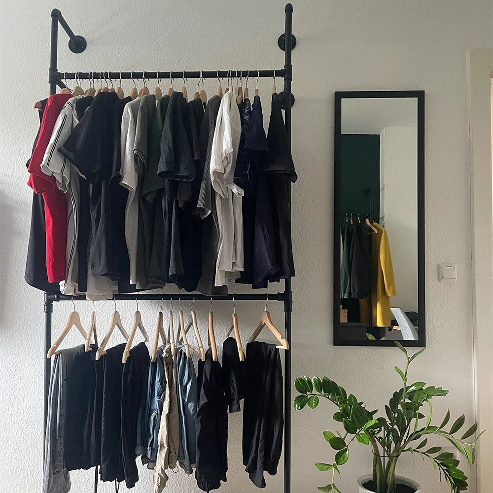 Kleiderschrank mit Stangen im Vintage Wasserrohrlook ✓ – pamo. design